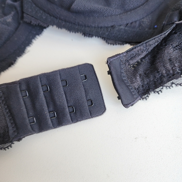 NWT Victoria's Secret Body By Victoria Unlined Demi Bra Black 34D - Picture 13 of 13